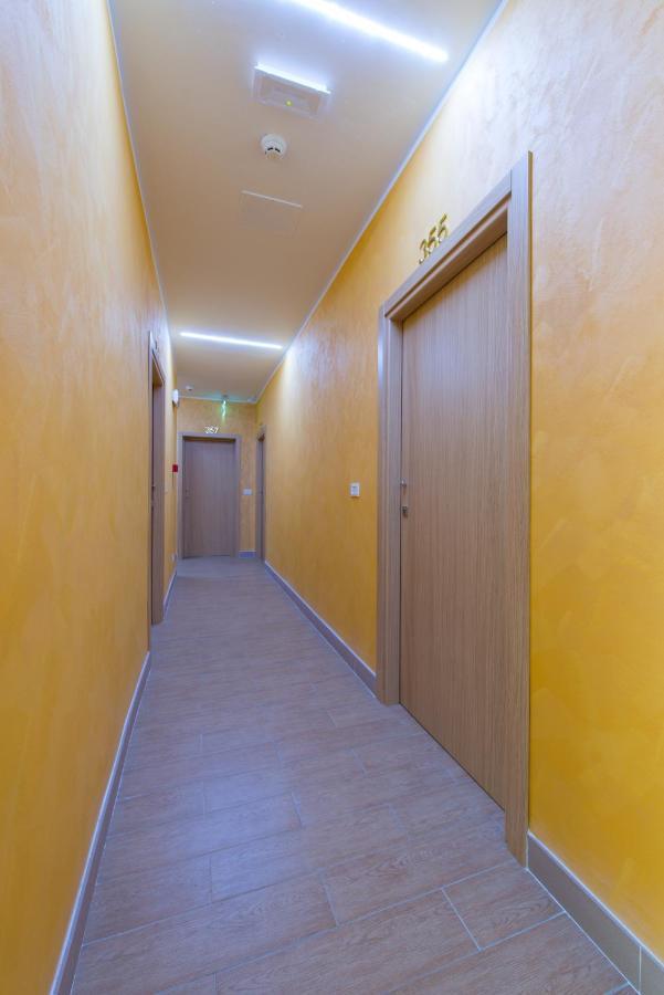 Hotel Adria Nuova Римини Экстерьер фото