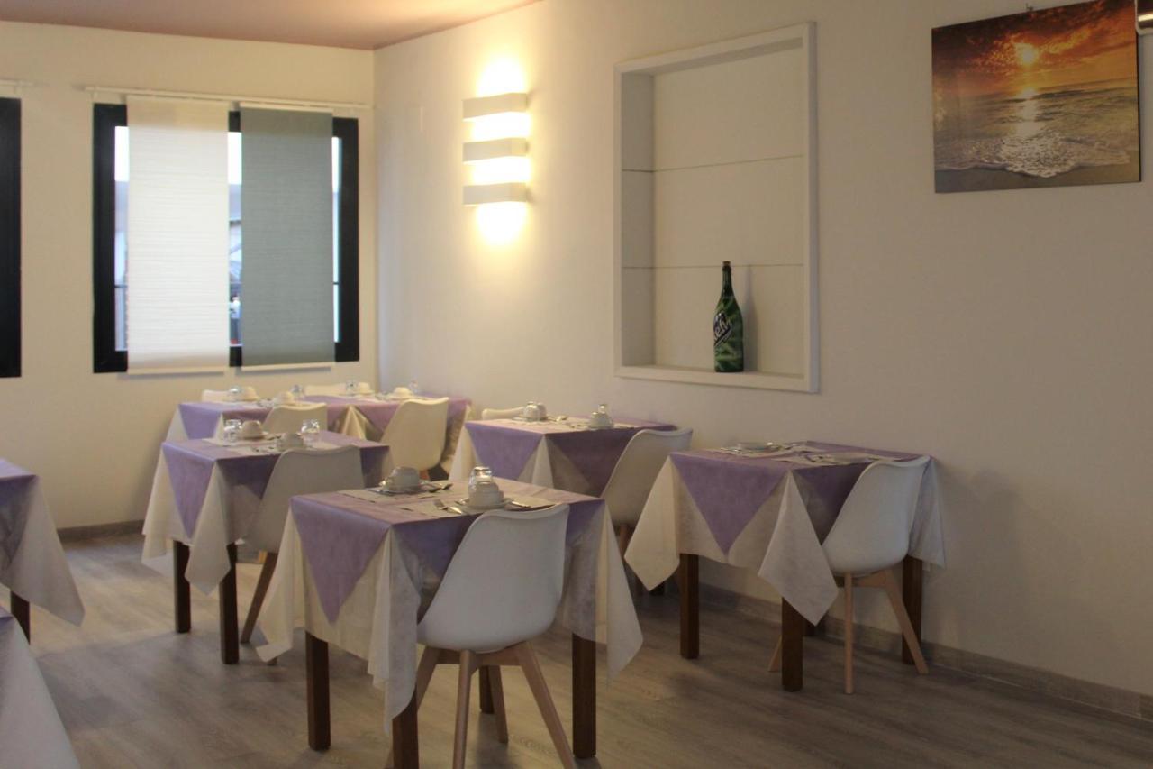Hotel Adria Nuova Римини Экстерьер фото