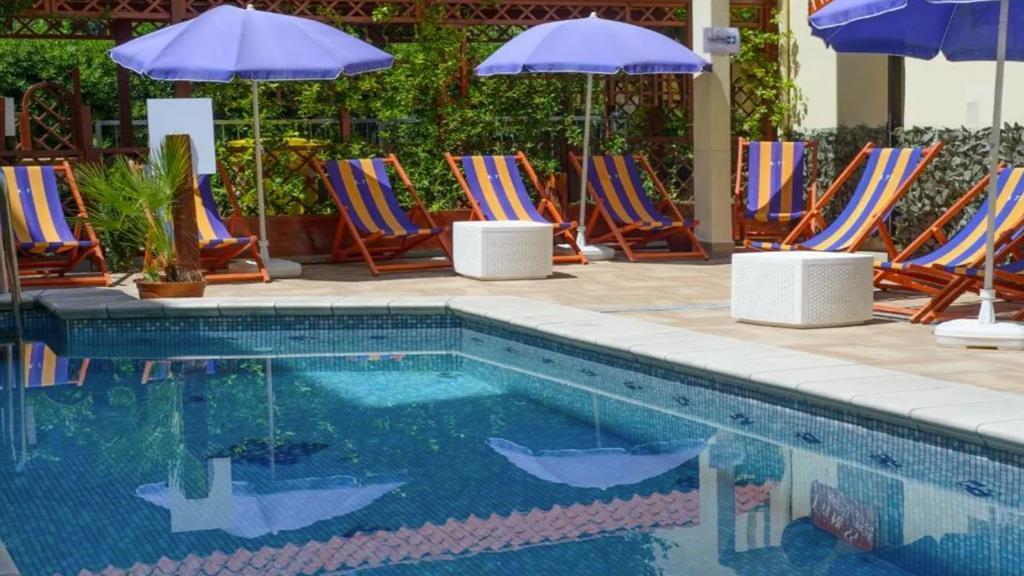Hotel Adria Nuova Римини Экстерьер фото