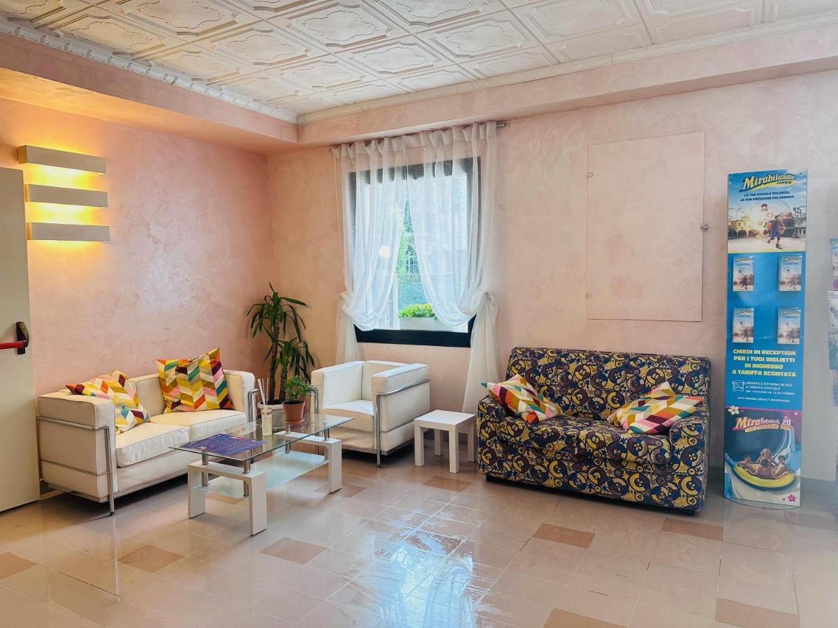 Hotel Adria Nuova Римини Экстерьер фото